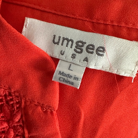 Umgee Sleeveless Ruffle Trim Blouse – Size Large - Picture 3 of 3